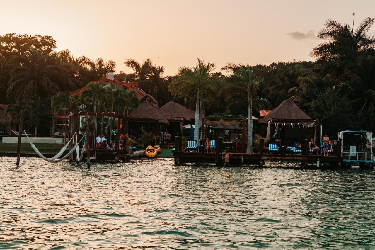 Blue Bird Hotel Bacalar Bagian luar foto