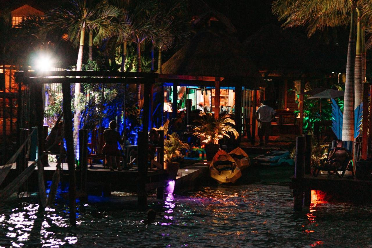 Blue Bird Hotel Bacalar Bagian luar foto