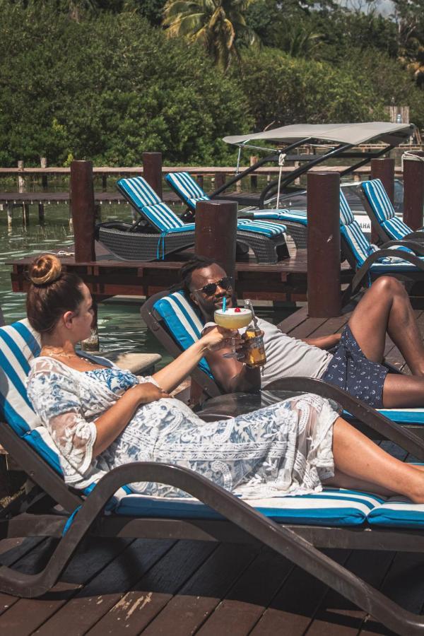Blue Bird Hotel Bacalar Bagian luar foto