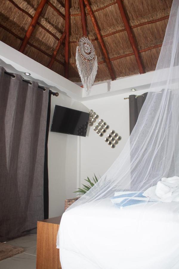 Blue Bird Hotel Bacalar Bagian luar foto